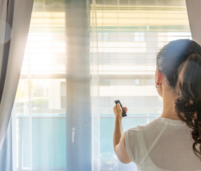 Power, Wiring, and Control: How to Choose the Right Automated Blinds for Your Home's Tech Setup